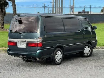 Toyota Hiace 1998 photo 4