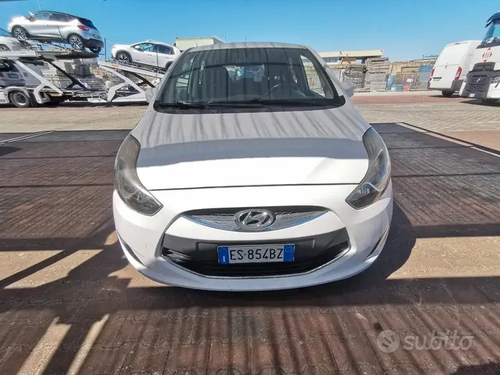 Hyundai Ix20 2013 photo 2