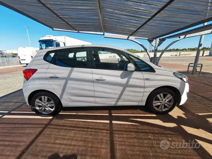 Hyundai Ix20 2013 photo 5