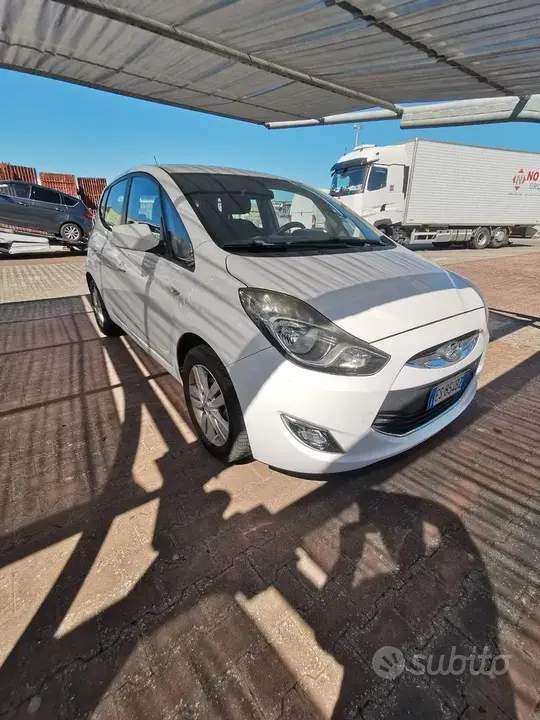 Hyundai Ix20 2013 photo 3