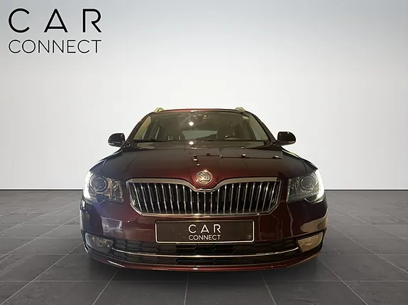 Skoda Superb 2014 photo 5