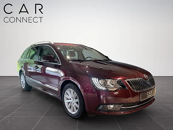 Skoda Superb 2014 photo 2