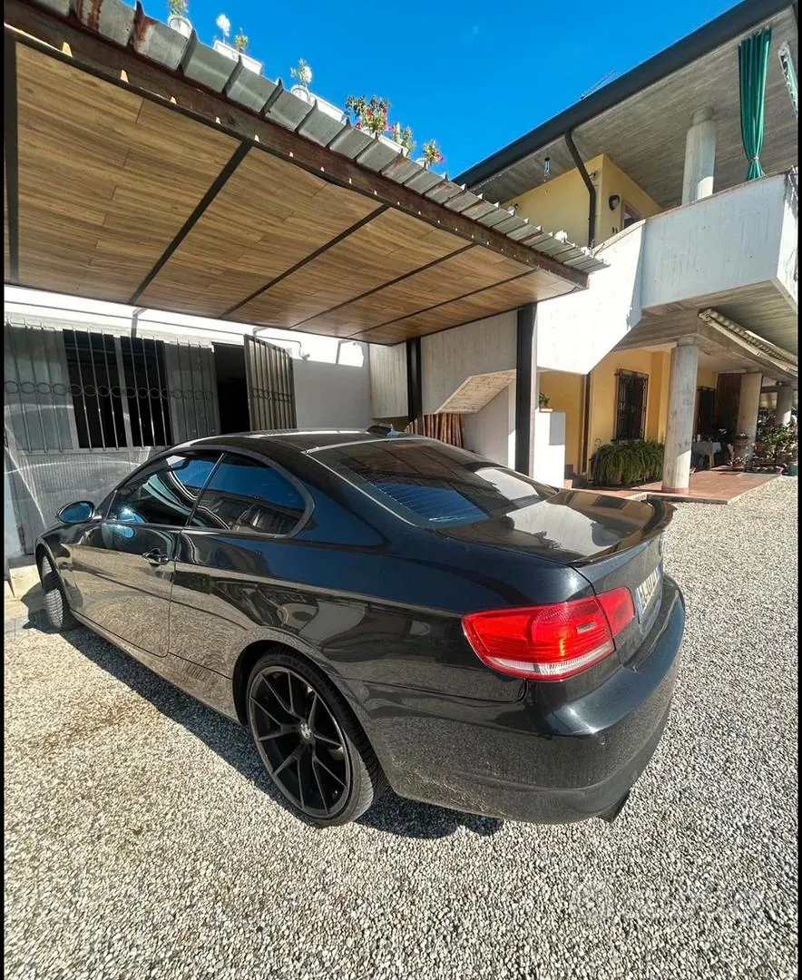 BMW 320D 2011 photo 4