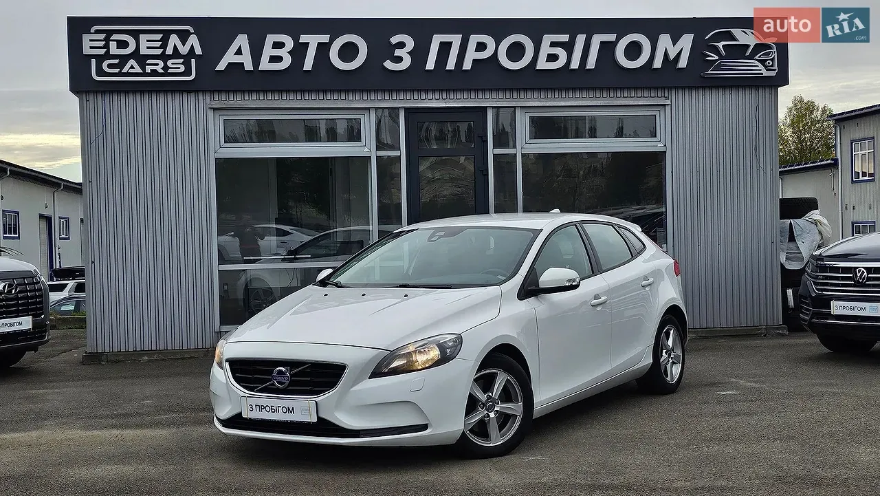 Volvo V40 2013 photo 2