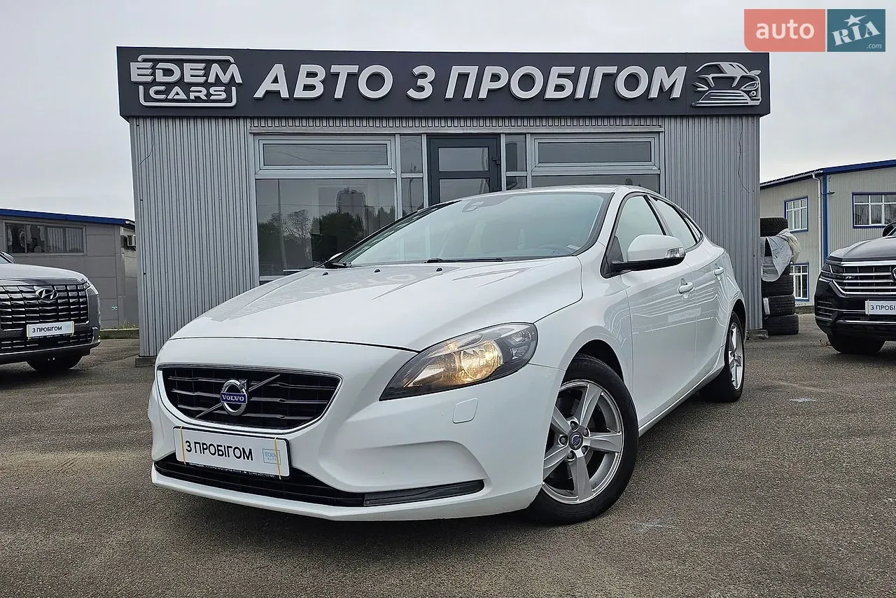 Volvo V40