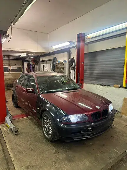 BMW 328I