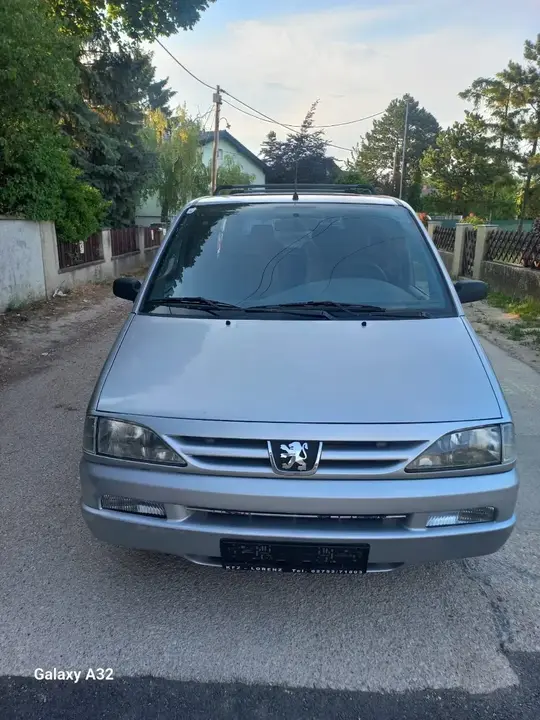 Peugeot 806