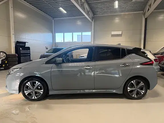 Nissan Leaf 2022 photo 2