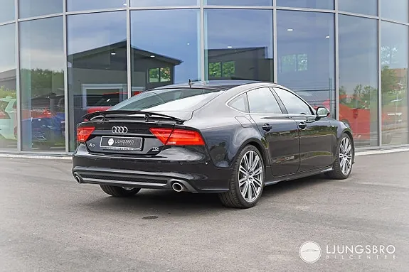Audi A7 2011 photo 2