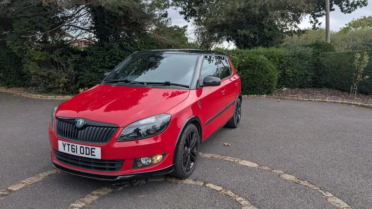 Skoda Fabia 2011 photo 5