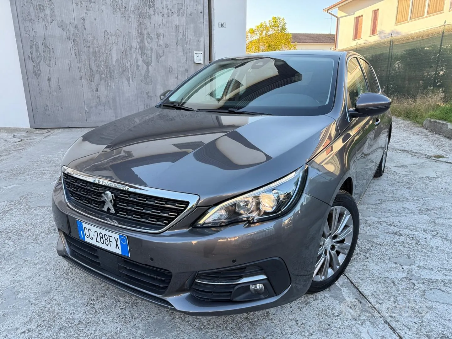 Peugeot 308