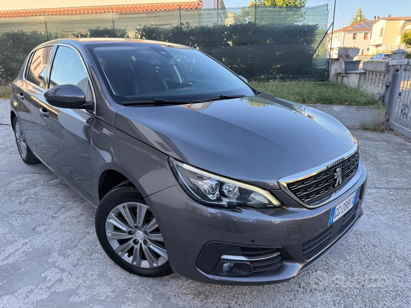 Peugeot 308 2021 photo 2