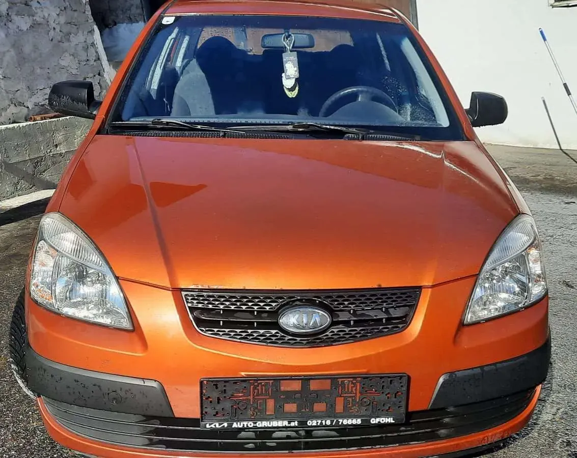 Kia Rio 2006 photo 3