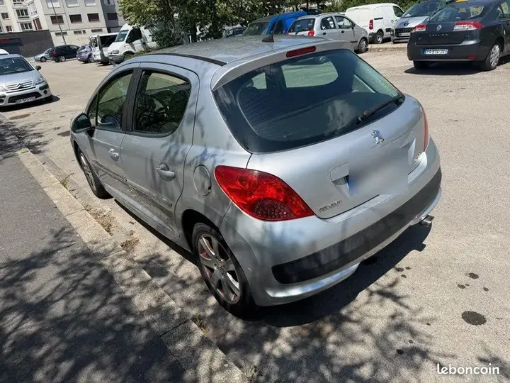 Peugeot 207 2009 photo 2