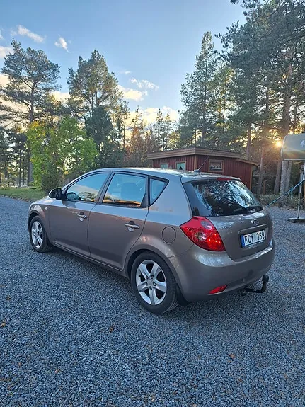 Kia Ceed 2007 photo 2