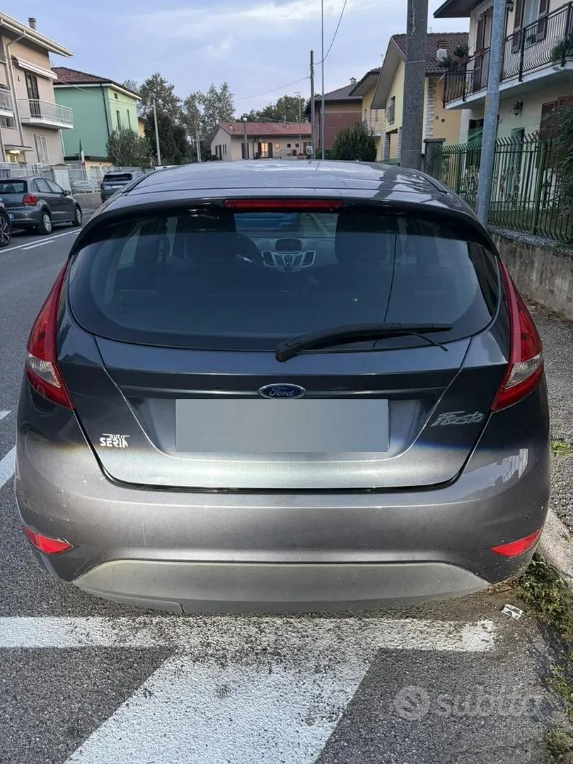 Ford Fiesta 2008 photo 2