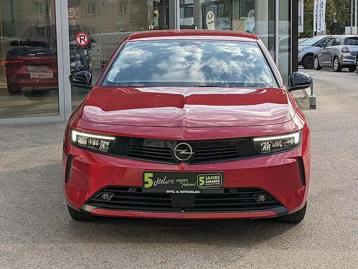 Opel Astra 2023 photo 3