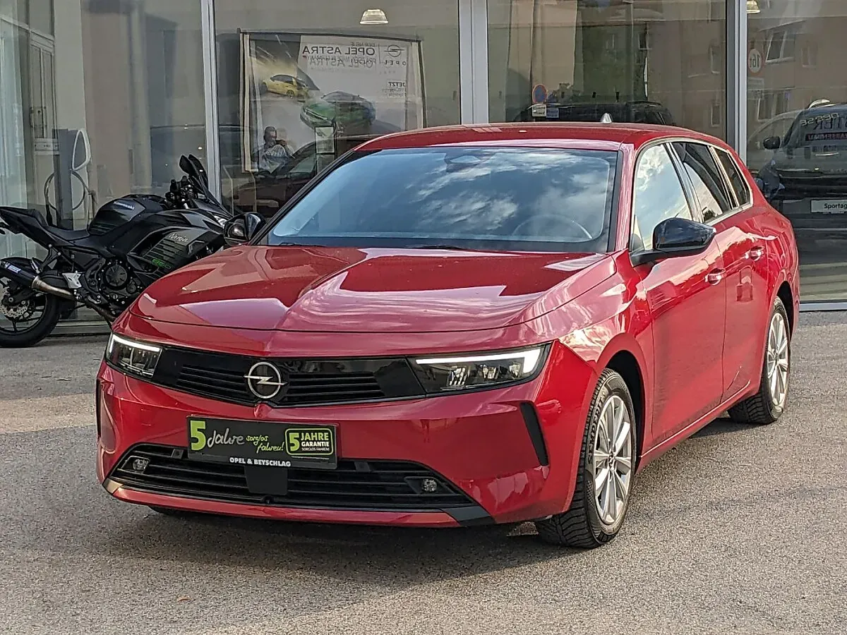 Opel Astra 2023 photo 2