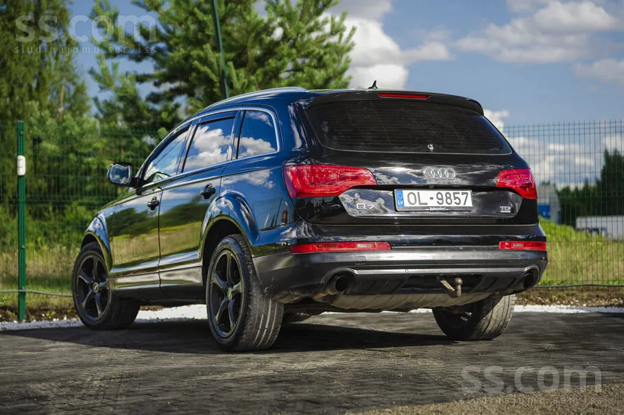 Audi Q7 2011 photo 4