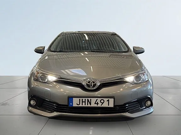 Toyota Auris 2017 photo 2