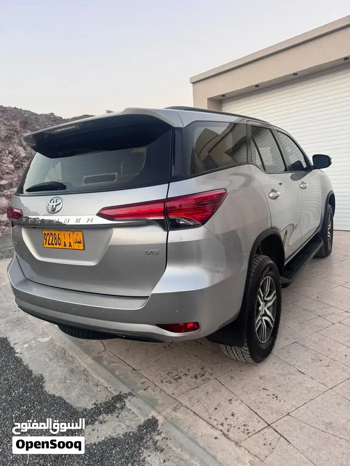 Toyota Fortuner 2023 photo 4