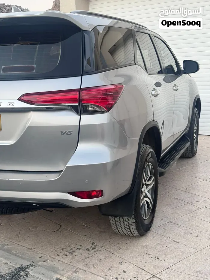 Toyota Fortuner 2023 photo 2