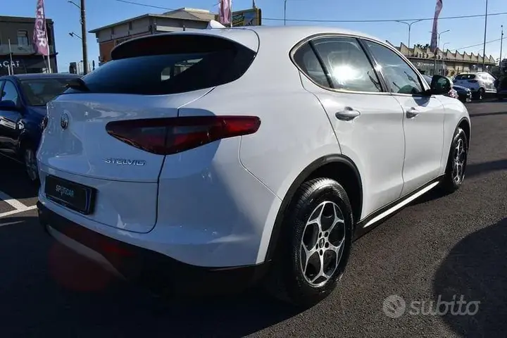 Alfa Romeo Stelvio 2022 photo 4