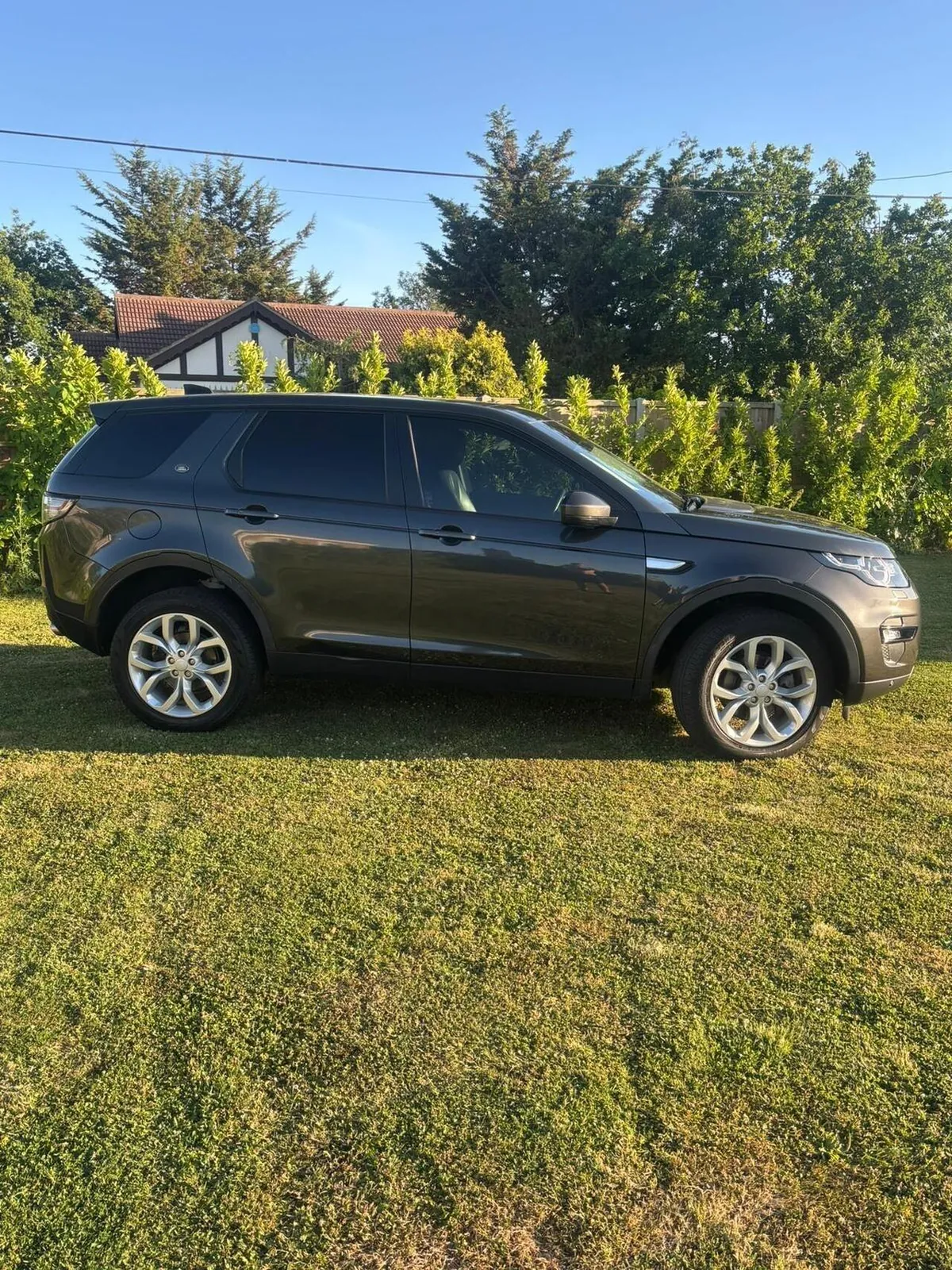 Land Rover Discovery Sport 2017 photo 2