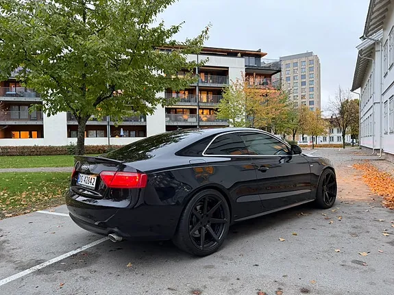 Audi A5 2010 photo 3