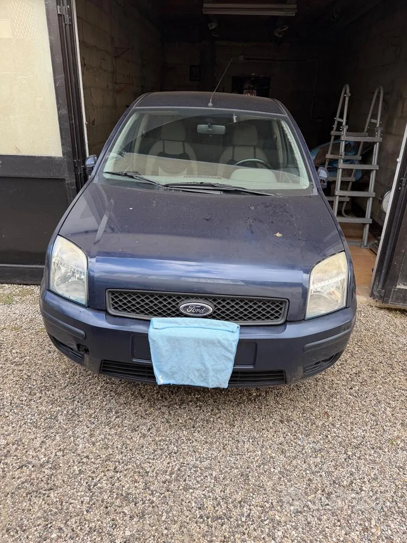 Ford Fusion 2003 photo 5
