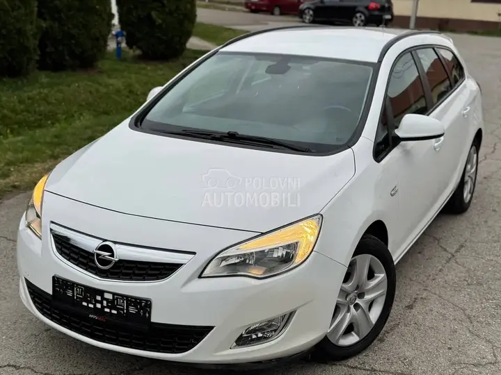 Opel Astra J