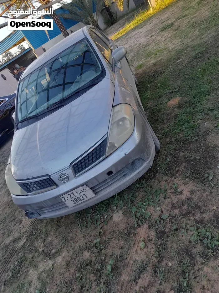 Nissan Tiida 2007 photo 2