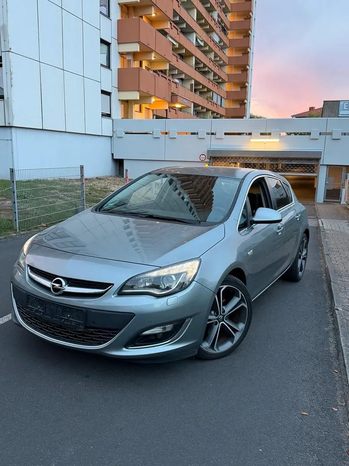 Opel Astra J