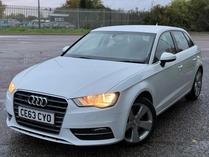 Audi A3 2013 photo 3