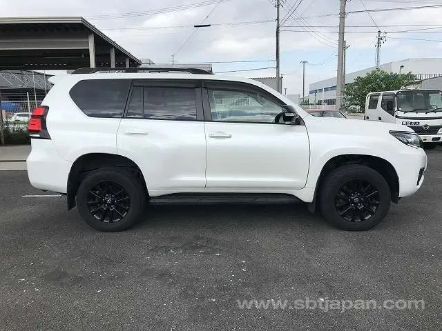 Toyota Land Cruiser Prado 2021 photo 5