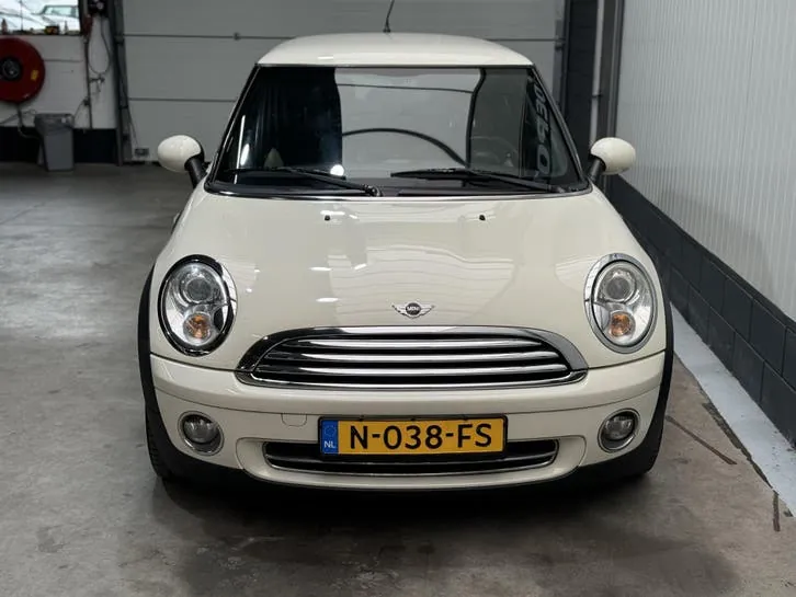 Mini One 2009 photo 2