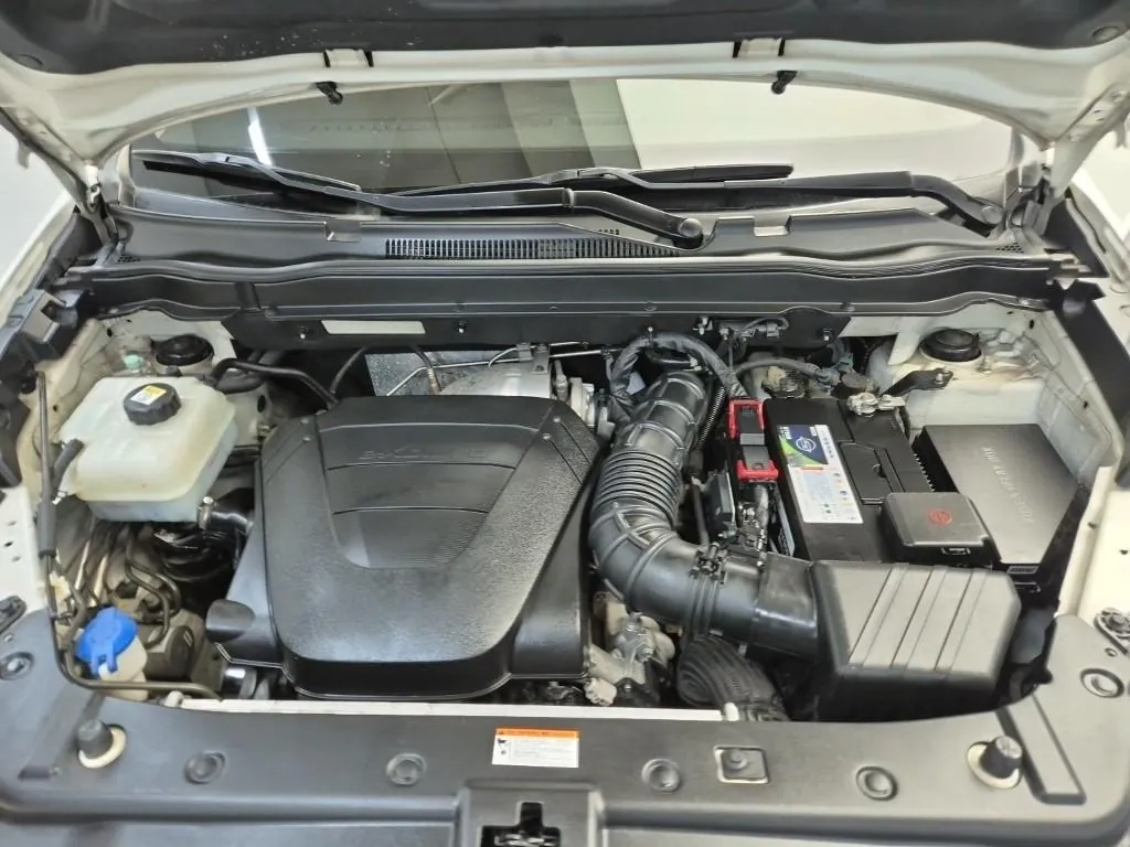 KG Mobility Korando 2015 photo 5