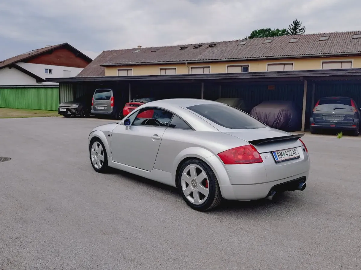 Audi Tt 1999 photo 3
