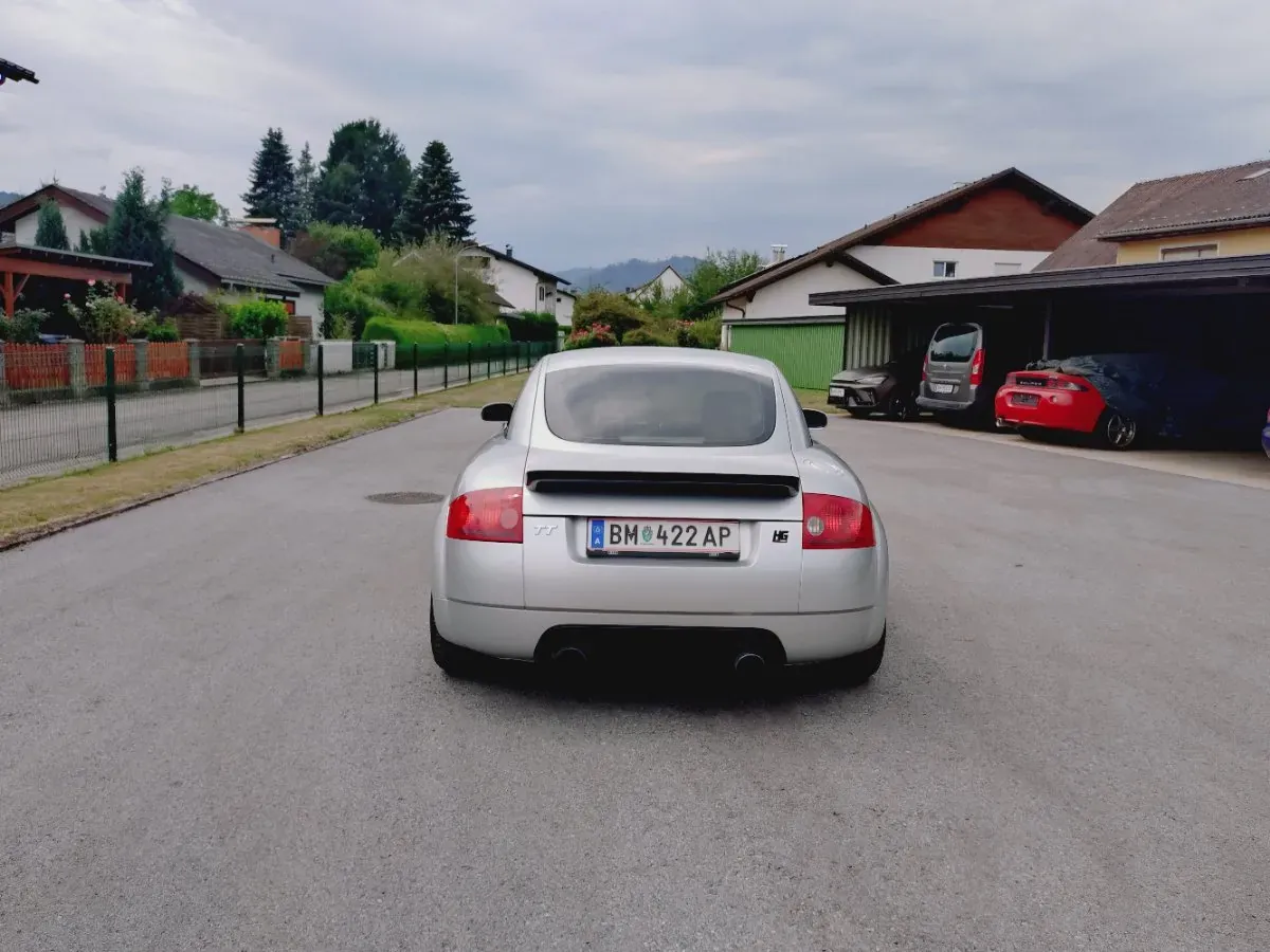 Audi Tt 1999 photo 2
