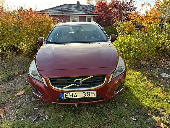Volvo V60 2012 photo 2