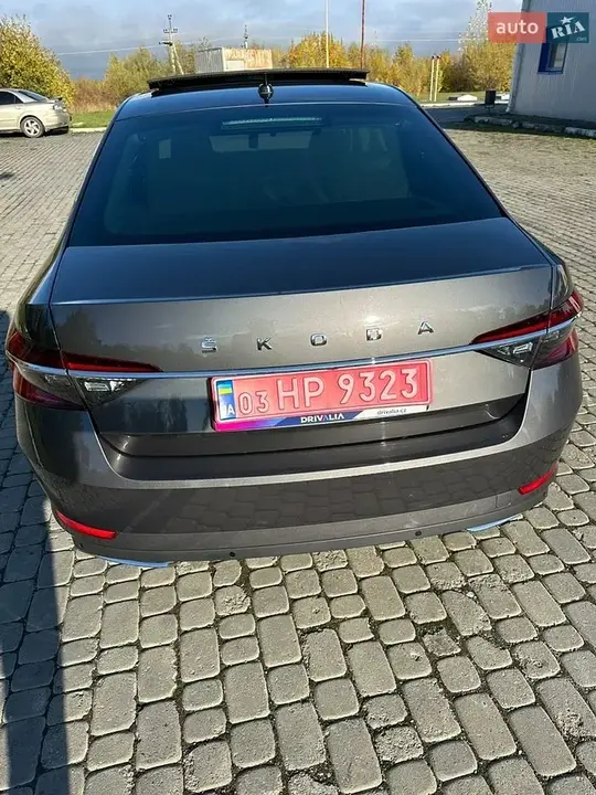 Skoda Superb 2021 photo 3