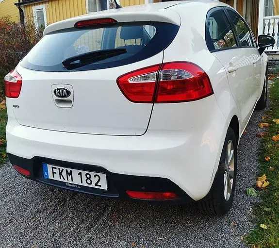 Kia Rio 2014 photo 2