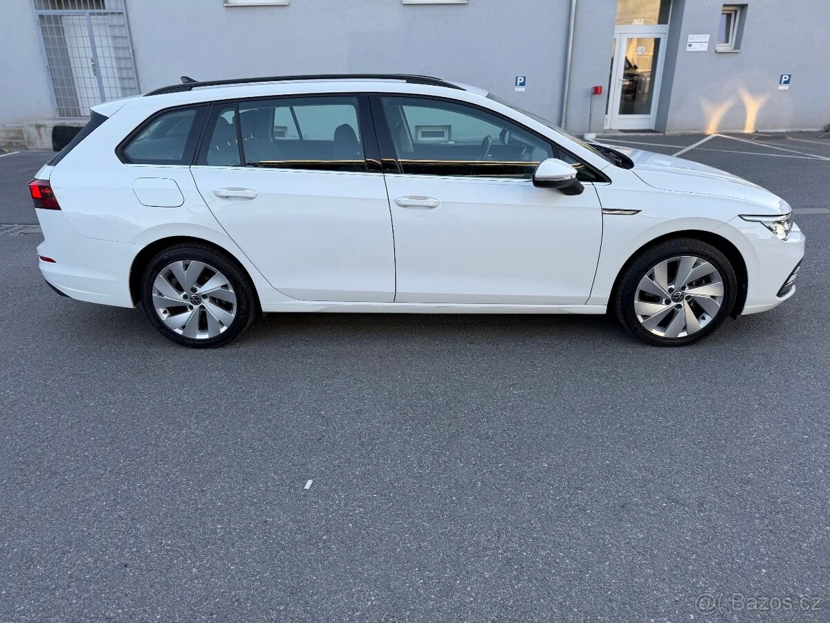 Volkswagen Golf Kombi 2022 photo 2