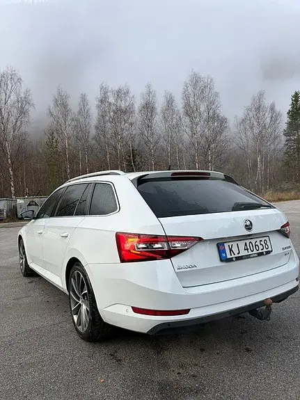 Skoda Superb 2019 photo 4