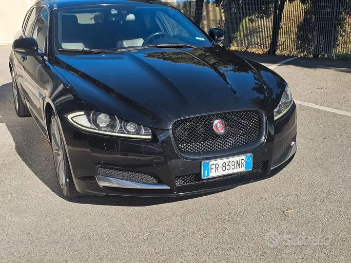 Jaguar Xf 2018 photo 2