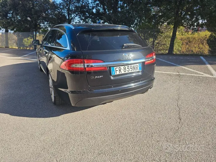 Jaguar Xf 2018 photo 4
