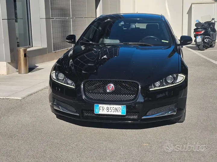 Jaguar Xf 2018 photo 5