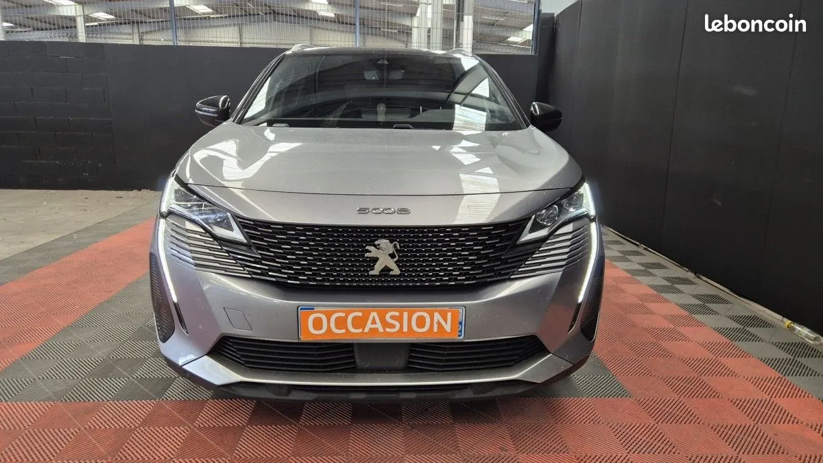 Peugeot 5008 2023 photo 2