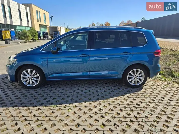 Volkswagen Touran 2017 photo 4