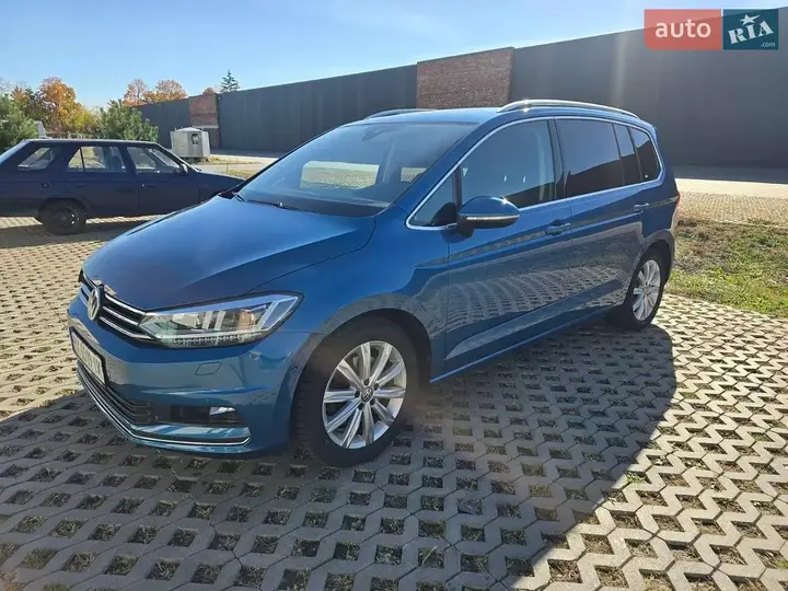 Volkswagen Touran 2017 photo 5